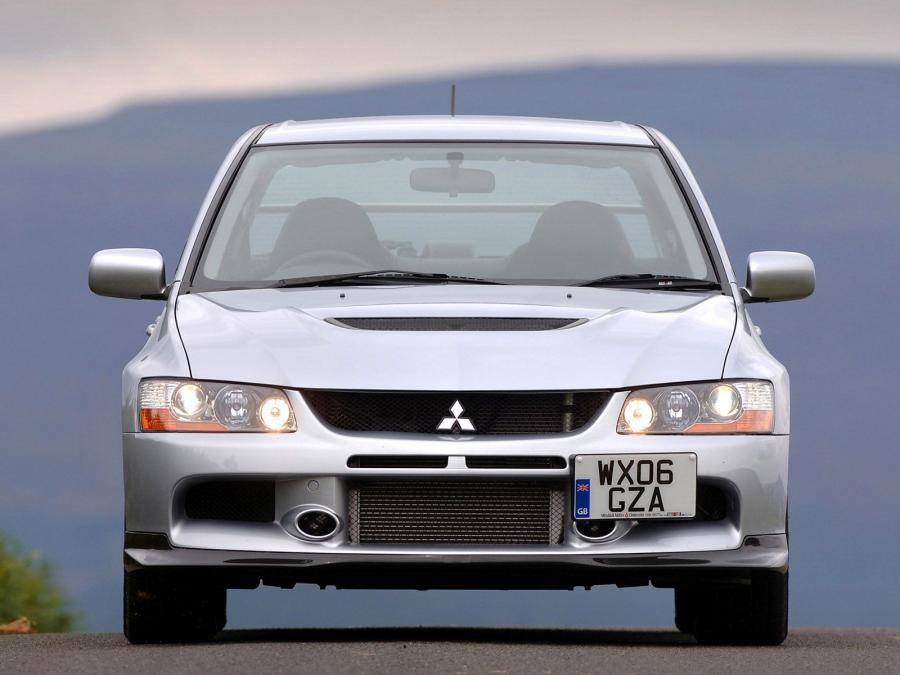  Mitsubishi Lancer Evolution IX MR FQ-360 2006 года  (фото 5 из 13)